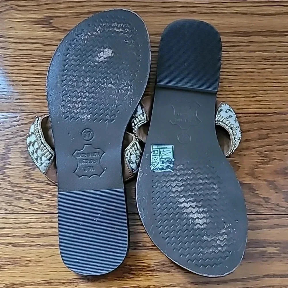 Sandals - Picture 2 of 3